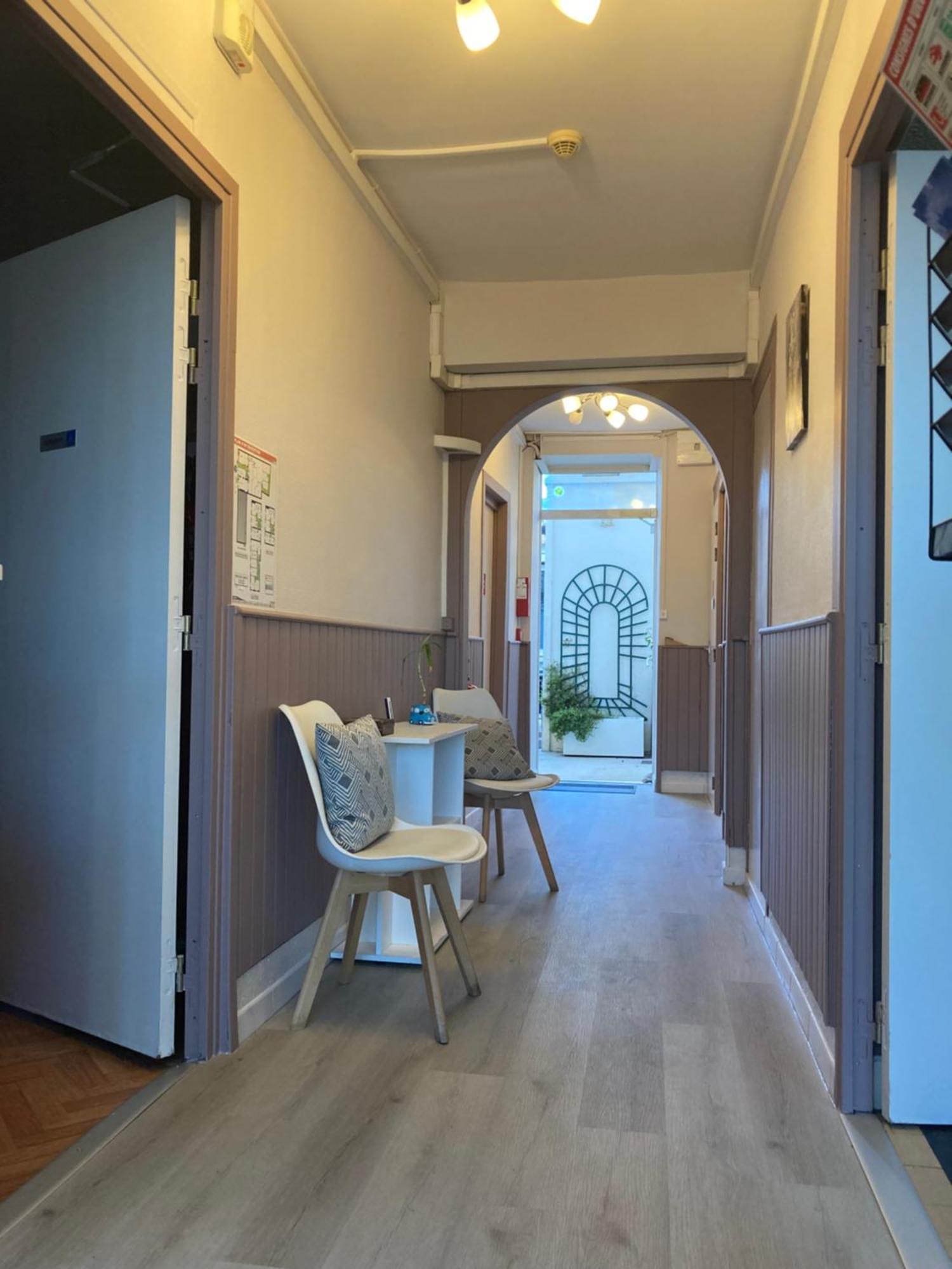 Hotel Des Ducs 느베르 외부 사진